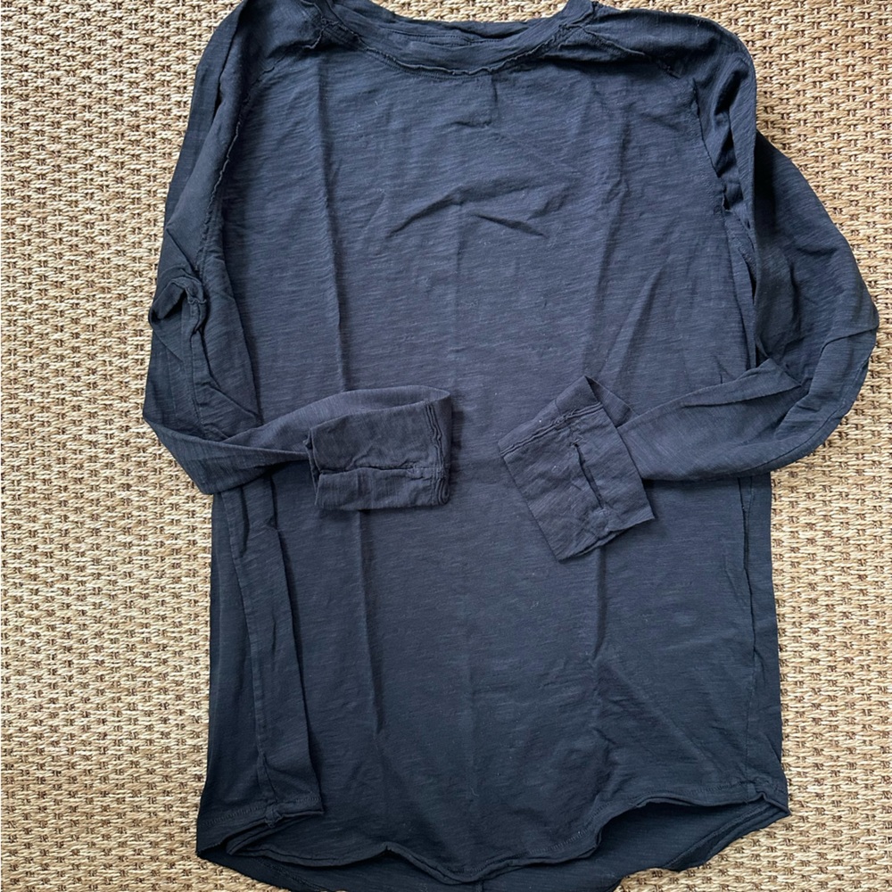 We the Free Black and Navy long thumb hole tops - Picture 2 of 3